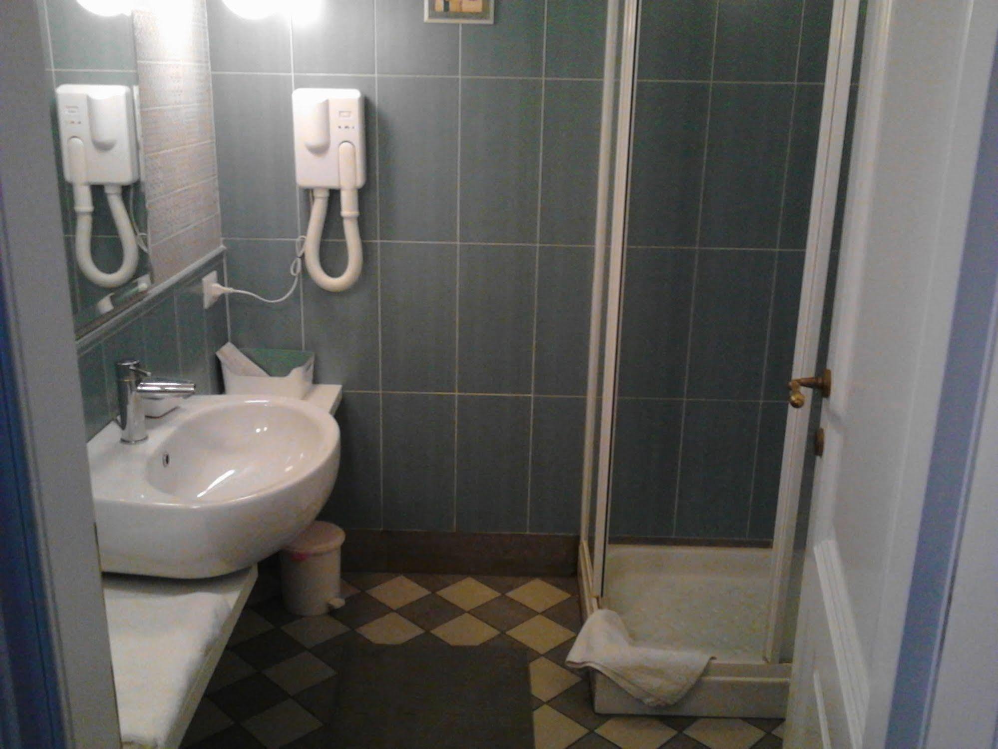 Le Stanze Di Pietro Bed & Breakfast Roma Dış mekan fotoğraf
